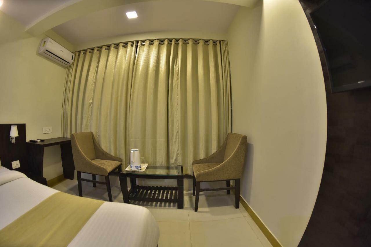 Hotel Fabexpress Time Square Thane Exterior foto